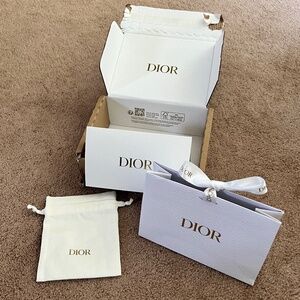 Dior White Gift Packaging Set